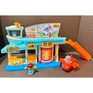 Fisher-Price Little People Everyday Adventures Airport airplane pilot set 2